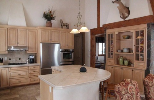 Carbondale Cabin | Spacious Mountain Getaway, Trails Rest