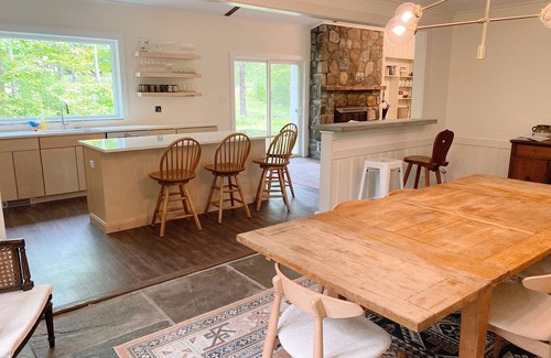Londonderry House | Spacious mountainside retreat - Fireplaces, New kitchen, Great for groups