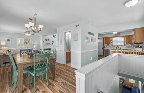 Kill Devil Hills Cottage | Spacious (multi) Family Home - Walk to Beach and Restaurants - "Cerulean C"