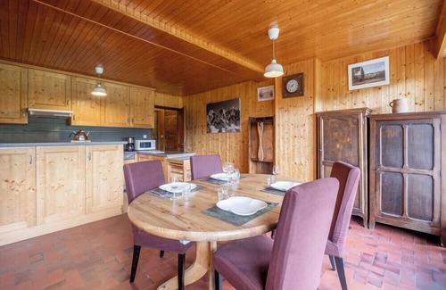 Chamonix-Mont-Blanc Apartment | Spacious nest overlooking the Mont Blanc range.