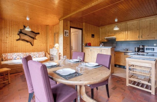 Chamonix-Mont-Blanc Apartment | Spacious nest overlooking the Mont Blanc range.