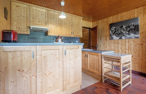 Chamonix-Mont-Blanc Apartment | Spacious nest overlooking the Mont Blanc range.