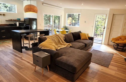 Flagstaff House | Spacious new guest house in the pines (sunshine and trails)