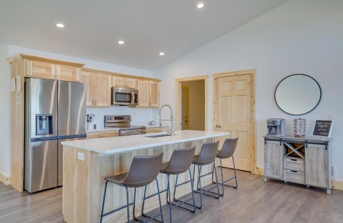 New Lisbon House | Spacious New Lisbon Home with Lake Access!