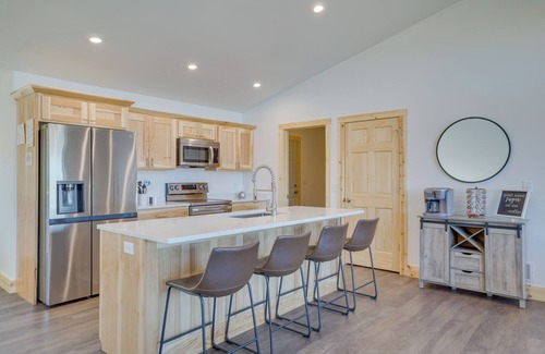 New Lisbon House | Spacious New Lisbon Home w/Lake Access!