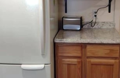 Bellepoint Apartment | Spacious New River View, fenced yard, pets welcome, sleeps 5 adults.