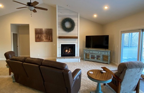 Almo House | Spacious newly finished private home - short walk to KY Lake - 4 kayaks