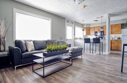 Mapleton/Fall Creek Apartment | Spacious Newly Renovated 2Bd, Great Location!