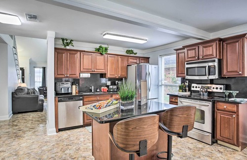 Read Boulevard East House | Spacious NOLA Home: 10 Mi to French Quarter