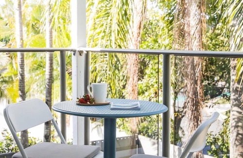 Noosa Heads Villa | Spacious Noosa Parade villa walking distance to Hastings St and Main Beach