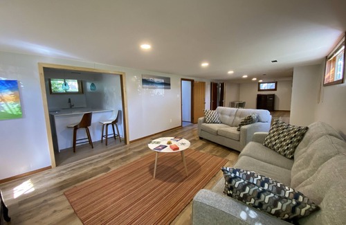 Sarnia House | Spacious Oasis