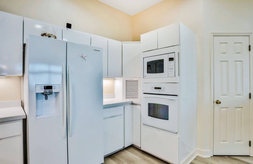 Cocoa Beach House | Spacious oceanfront home with private sauna & lovely sun room - great location
