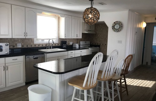 Sandbridge House | Spacious Oceanview Home with Separate Guest Cottage, Pool with cabana, Hot Tub