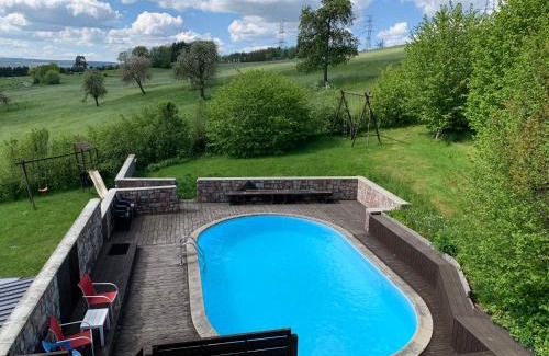 Trois-Ponts House | Spacious old farmhouse with top-of-the valley view