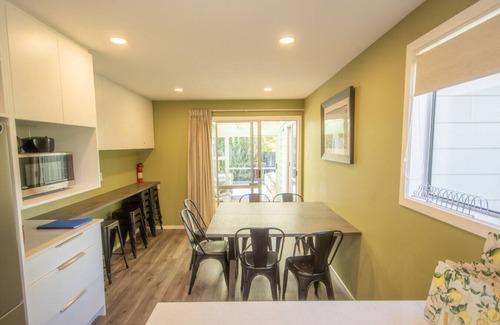 Twizel House | Spacious on Simons Street, Twizel - FREE WIFI
