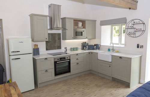 Haresfield House | Spacious one bed Cottage on Peaceful Cotswold Farm