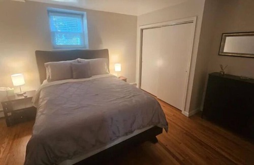 Valhalla Apartment | Spacious one bedroom apartment close to town, airport, train