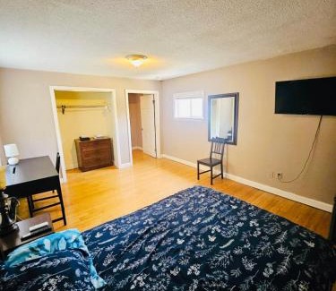 Providence Apartment | Spacious one bedroom near Miriam Hospital, Whole Foods, Brown University22R