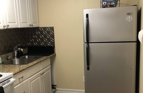 Anacortes House | Spacious, one level pet-friendly gem with fenced yard, 5 minutes from the ferry!