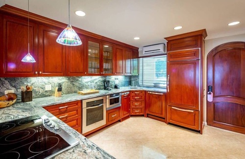 Playa Flamingo Condo | Spacious Open-Concept Condo with Stylish Design, Direct Beach Access & Resort-St