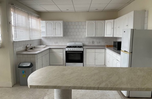 Belair Apartment | Spacious Open Plan 4 Bedroom Apartment