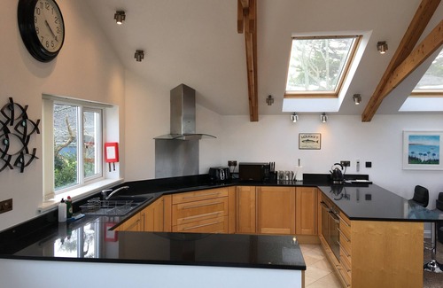 St Ives House | Spacious Open Plan House, 2 Car Spaces, EV charging, Sea Views, Walk To Beaches