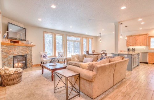 Pacific City House | Spacious Pacific City 5-Bedroom, Modern Amenities, Forest Views, Close to Beach!