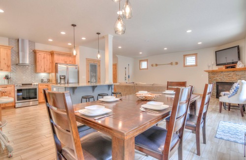 Pacific City House | Spacious Pacific City 5-Bedroom, Modern Amenities, Forest Views, Close to Beach!