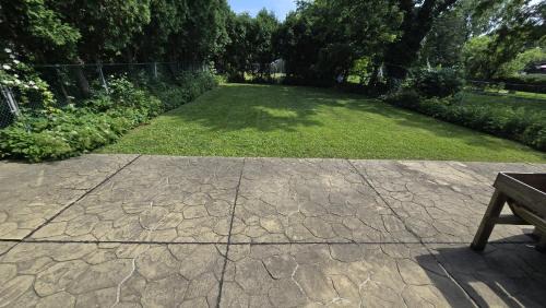Highland House | Spacious, Peaceful & Perfectly Located - 4BR,3BA