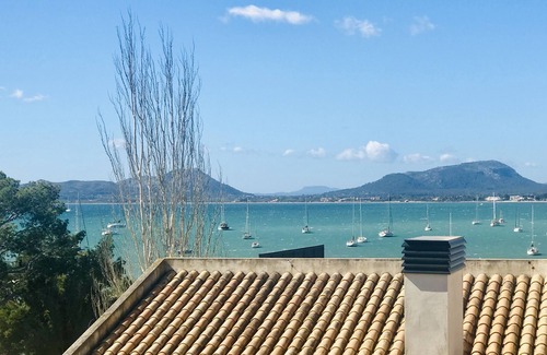 Puerto de Pollensa Apartment | Spacious Penthouse (full AC, high speed Wifi) with Pool, behind Hotel Illa d'Or
