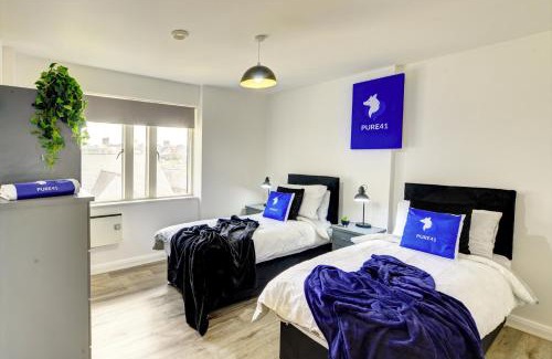 Sheffield Apartment | Spacious - PENTHOUSE 2 Bed Apartment with secure allocated parking