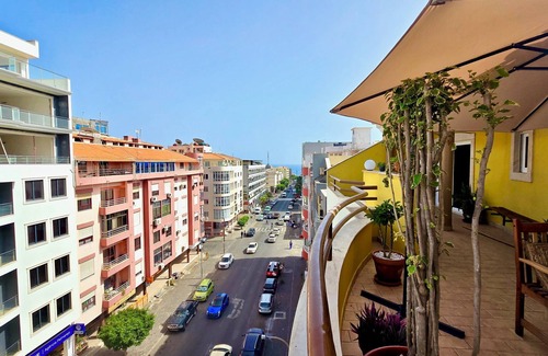 Praia House | Spacious Penthouse w/Barbecue, wifi, 2 terraces & Views