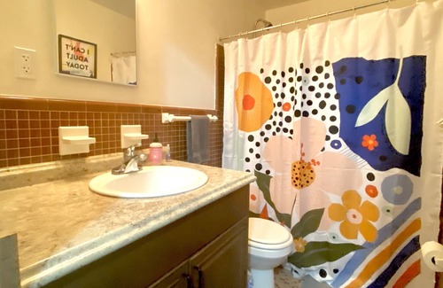 Gainesville House | Spacious Pet-Friendly 4BR Westside Park Home - 7min to UF