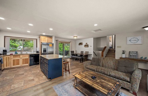 Post Falls House | Spacious Pet Friendly Home near Coeur d’Alene!