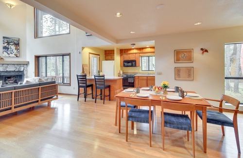 Pinetop House | Spacious Pinetop-Lakeside Home w/Deck - Near Golf