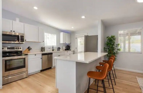 Oracle Heights Estates House | Spacious Pomona Oasis with Pool Spa Pickleball Putting Green and Game Room