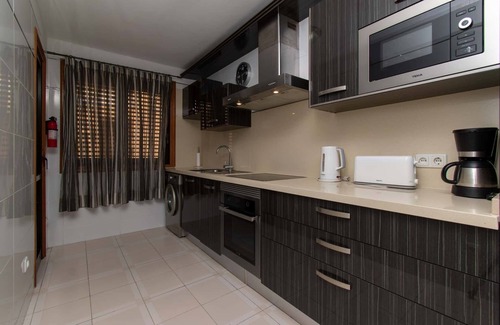 Arona Villa | Spacious Poolside Villa Located OnThe Golden Mile