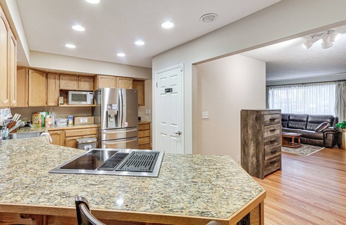 Tanasbourne House | Spacious Portland Area Home w/Fenced Yard