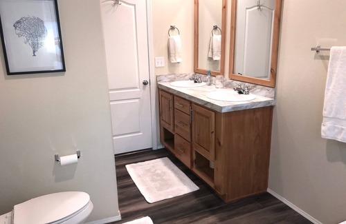 Priest River House | Spacious Priest Lake getaway for a family vacation, group golf or fishing trip.