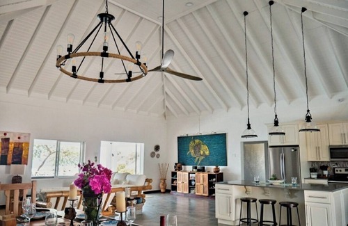Treasure Beach Villa | Spacious Private 4 bedroom Seaside Villa with Pool and Chef