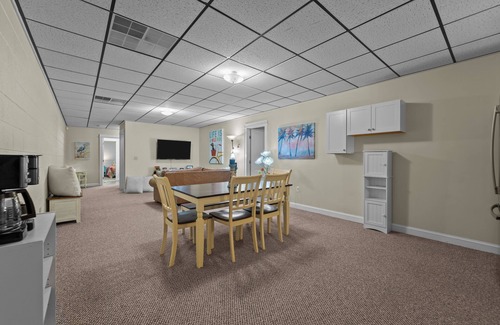 Buxton House | Spacious, Private, large pool near beaches! 1PM check in & out!