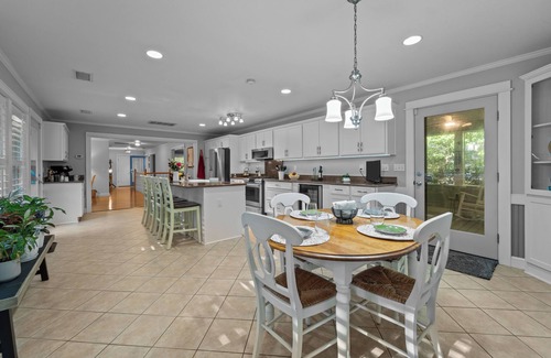 Buxton House | Spacious, Private, large pool near beaches! 1PM check in & out!