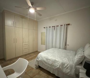 Windhoek West House | Spacious Private room
