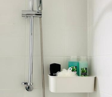 Whitechapel House | Spacious Private Rooms Near Central London