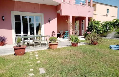 Corfu Villa | Spacious Private Villa AKOBARA, 2km from city center