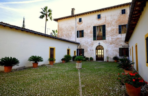 Bunyola Villa | Spacious property on a hill directly in Bunyola with beautiful views