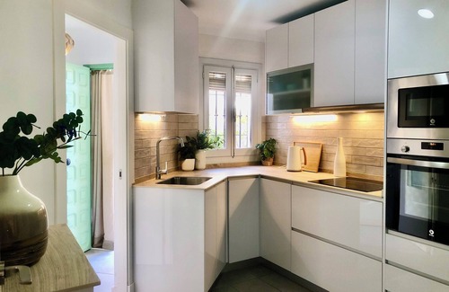 Torre del Mar Apartment | Spacious quiet apartment 450 meters to the beach, huge patio, communal pool.