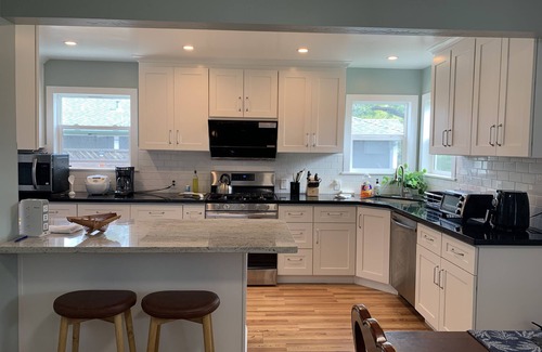 Campbell House | Spacious, quiet, lovely home. Heart of the Bay