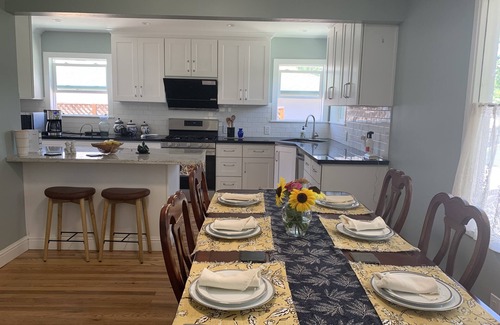 Campbell House | Spacious, quiet, lovely home. Heart of the Bay