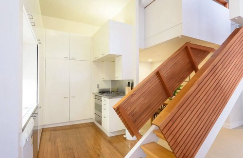 Auckland Central Business District Apartment | Spacious Quiet New York Loft style Apartment